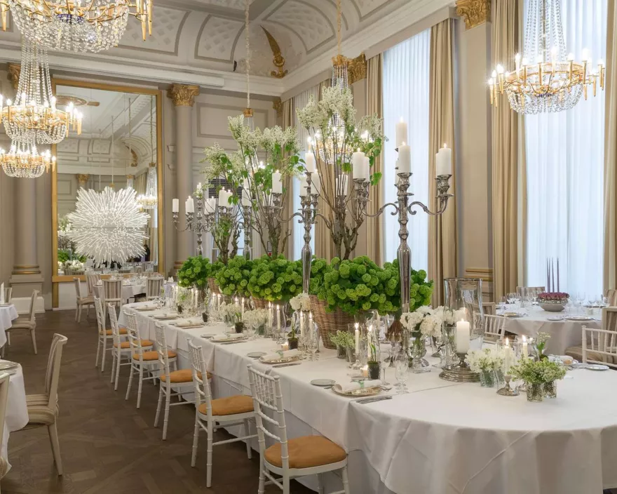 banquet cover